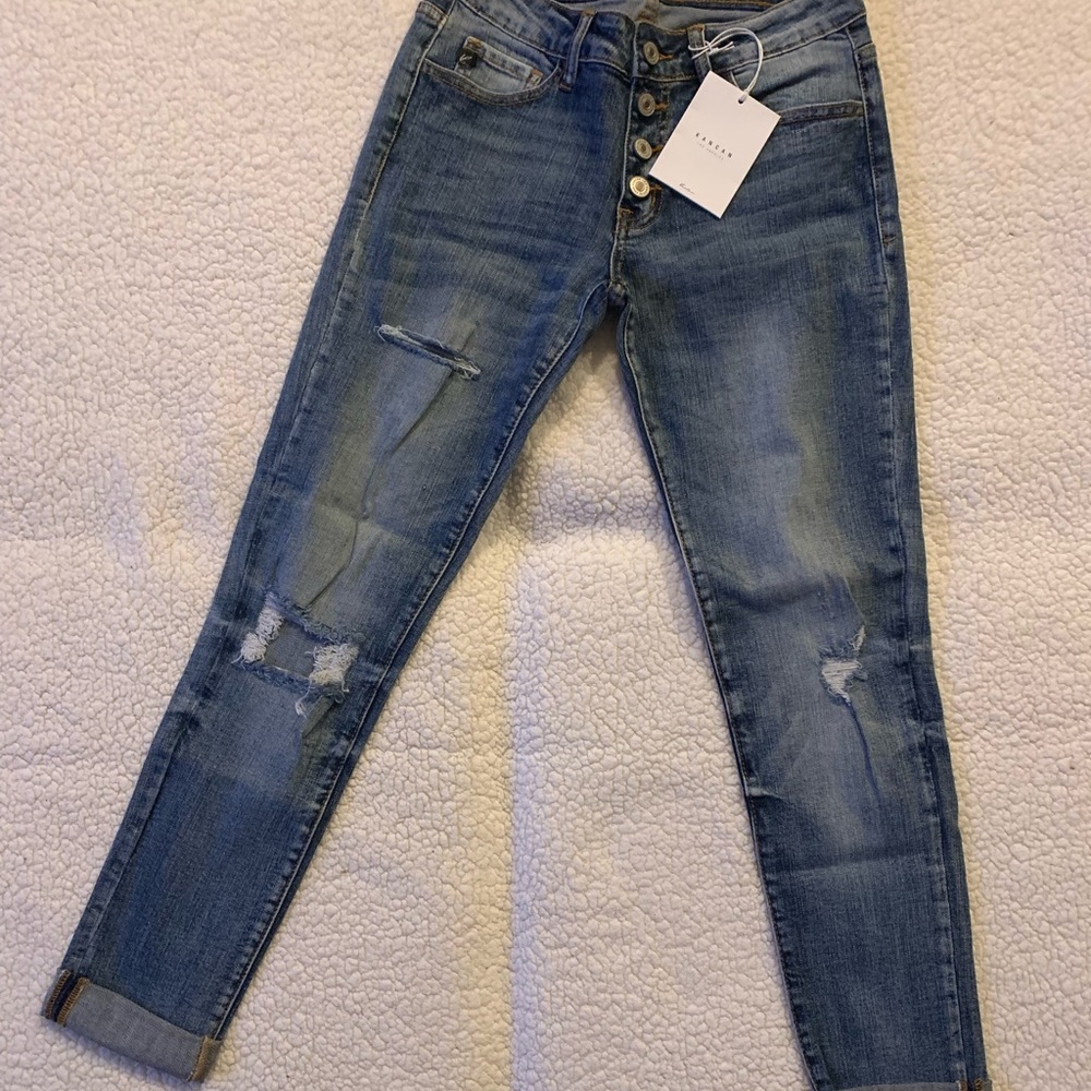 NWT KanCan relaxed fit jeans. 1/24